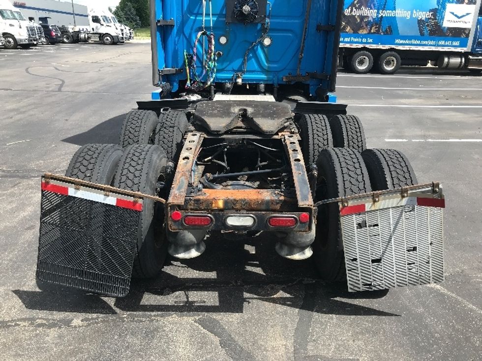 Sleeper Tractor-Heavy Duty Tractors-Freightliner-2022-T12664ST-Windsor-WI-541,191\n\t\tmiles-$ 68,500 - Image 6