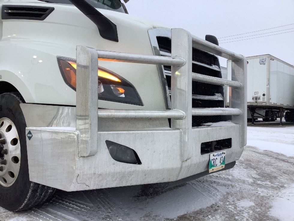 Sleeper Tractor-Heavy Duty Tractors-Freightliner-2022-T12664ST-Winnipeg-MB-851,428\n\t\tkm-$ 89,500 - Image 25