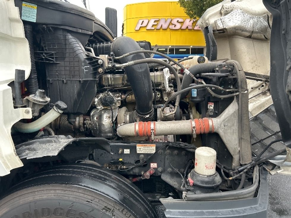 Sleeper Tractor-Heavy Duty Tractors-Freightliner-2022-T12664ST-Winston Salem-NC-426,424\n\t\tmiles-$ 80,250 - Image 20