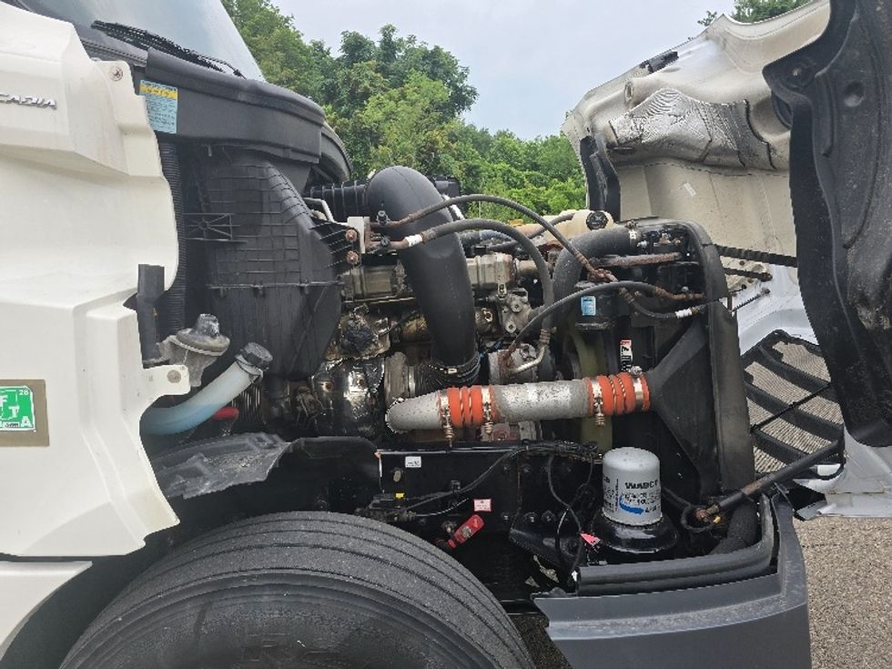 Sleeper Tractor-Heavy Duty Tractors-Freightliner-2022-T12664ST-Zanesville-OH-685,005\n\t\tmiles-$ 57,000 - Image 20
