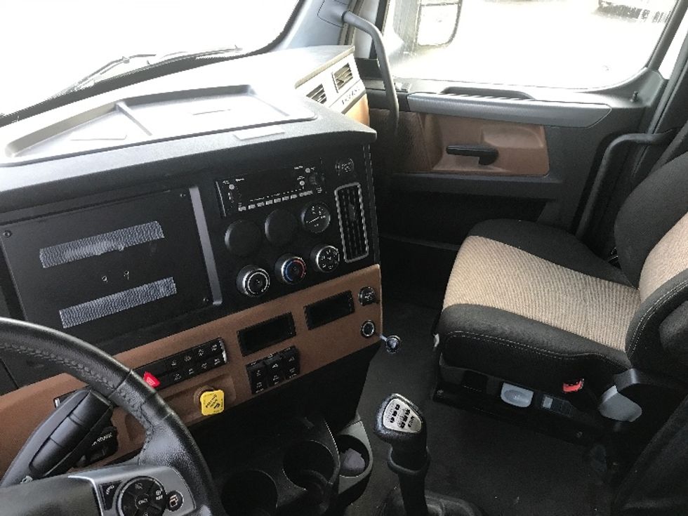 Sleeper Tractor-Heavy Duty Tractors-Freightliner-2022-T12664ST-Zelienople-PA-404,676\n\t\tmiles-$ 71,250 - Image 10