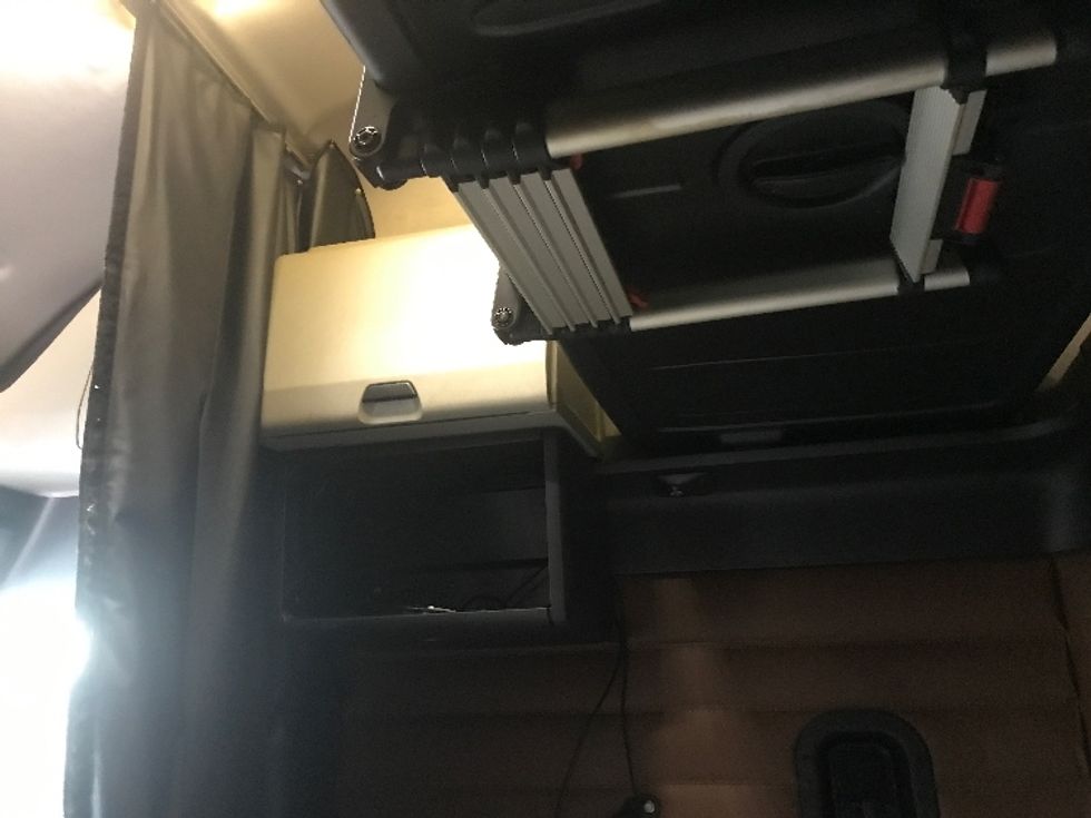 Sleeper Tractor-Heavy Duty Tractors-Freightliner-2022-T12664ST-Zelienople-PA-404,676\n\t\tmiles-$ 71,250 - Image 19