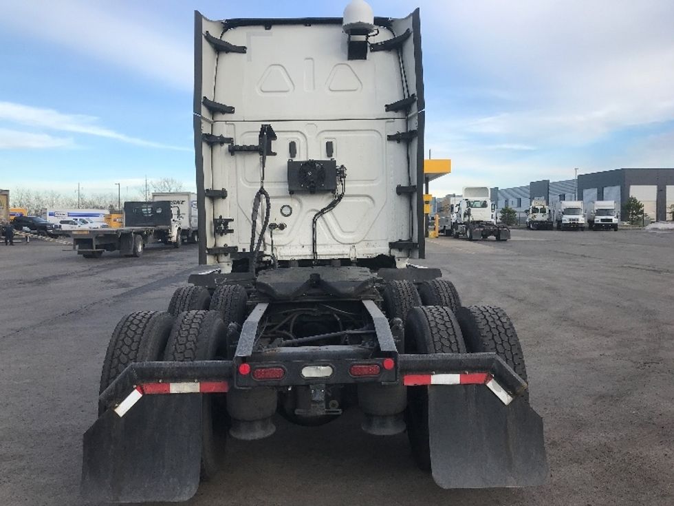 Sleeper Tractor-Heavy Duty Tractors-Freightliner-2022-T12664ST-Zelienople-PA-404,676\n\t\tmiles-$ 71,250 - Image 6