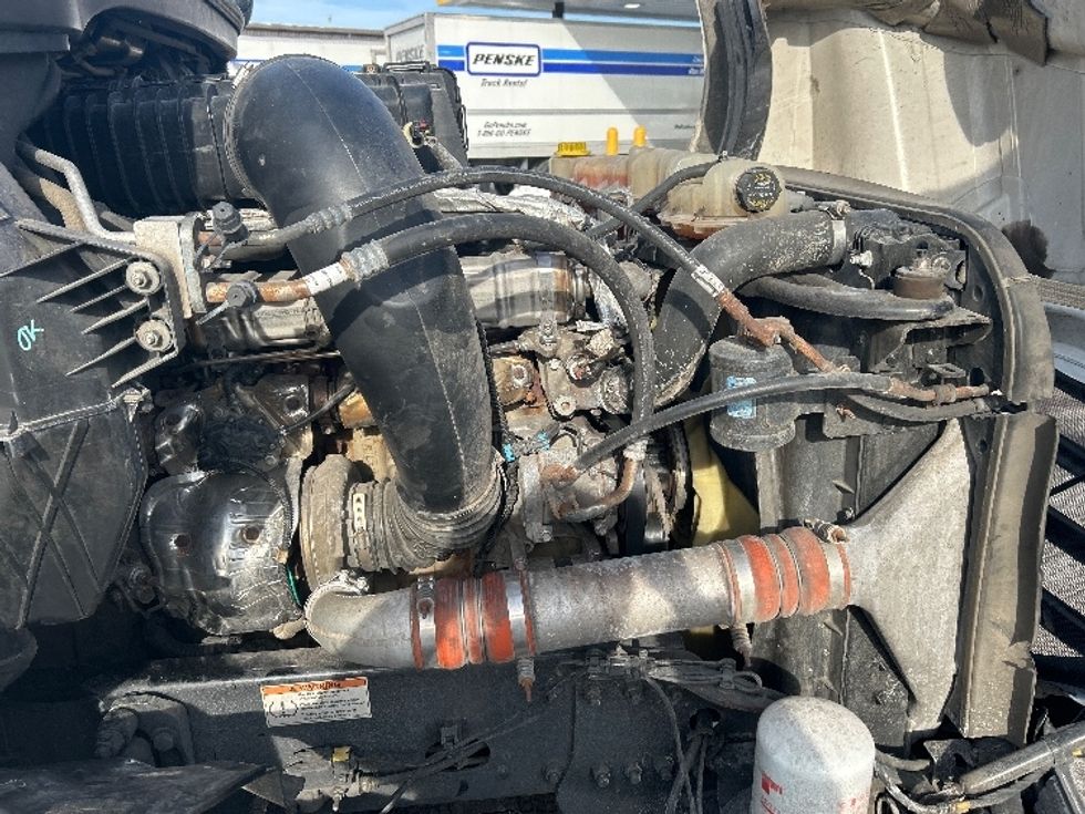 Sleeper Tractor-Heavy Duty Tractors-Freightliner-2022-T12664ST-Zelienople-PA-634,815\n\t\tmiles-$ 52,000 - Image 19