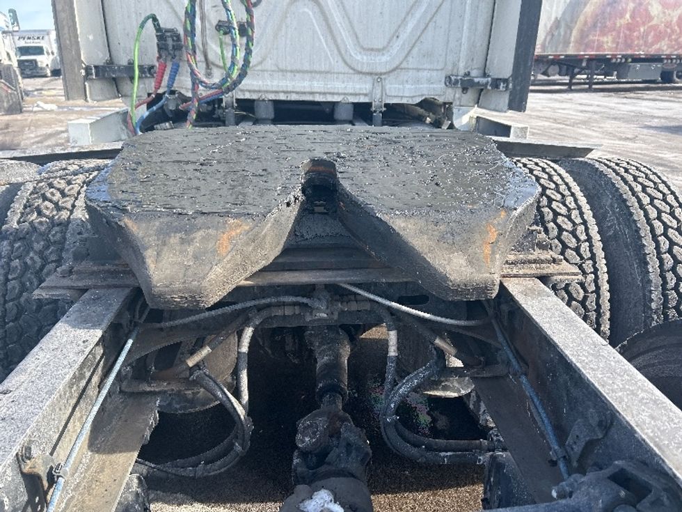 Sleeper Tractor-Heavy Duty Tractors-Freightliner-2022-T12664ST-Zelienople-PA-634,815\n\t\tmiles-$ 52,000 - Image 9