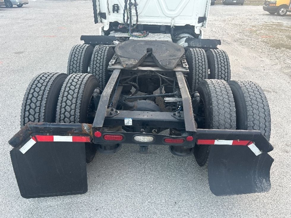 Sleeper Tractor-Heavy Duty Tractors-Freightliner-2023-T11664ST-Garden City-GA-561,033\n\t\tmiles-$ 61,500 - Image 6