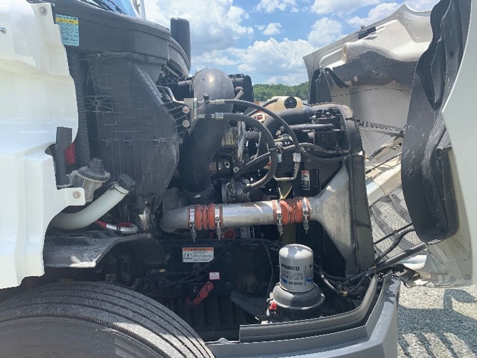 Sleeper Tractor-Heavy Duty Tractors-Freightliner-2023-T11664ST-Greensboro-NC-338,778\n\t\tmiles-$ 100,500 - Image 20