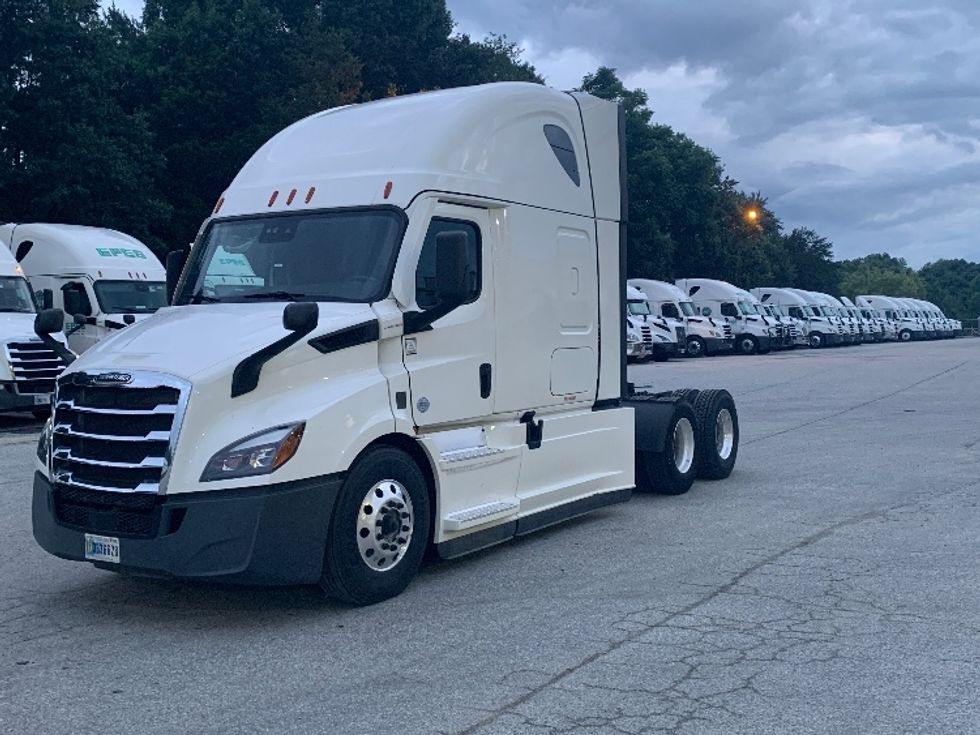 Sleeper Tractor-Heavy Duty Tractors-Freightliner-2023-T11664ST-Greensboro-NC-338,778\n\t\tmiles-$ 100,500 - Image 3