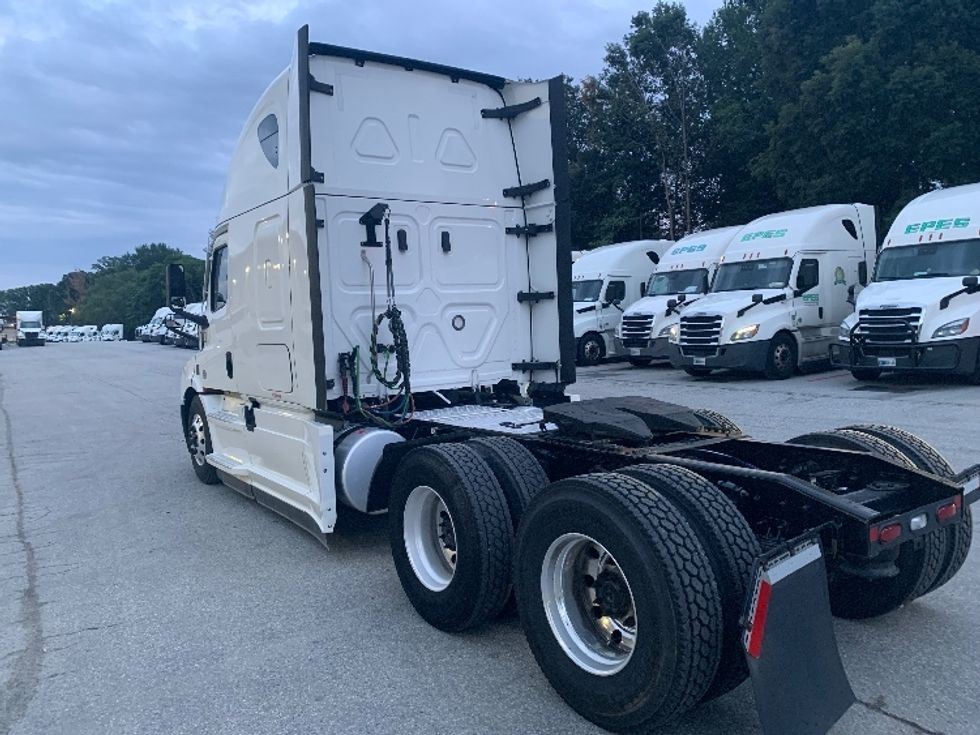 Sleeper Tractor-Heavy Duty Tractors-Freightliner-2023-T11664ST-Greensboro-NC-338,778\n\t\tmiles-$ 100,500 - Image 5