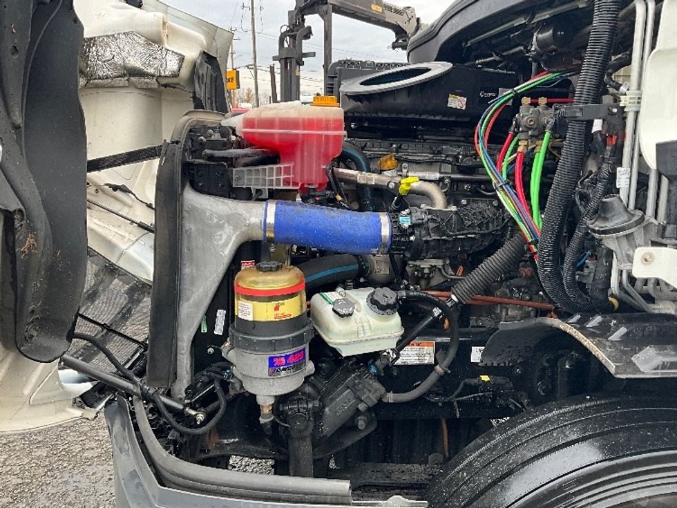 Sleeper Tractor-Heavy Duty Tractors-Freightliner-2023-T11664ST-Lacey-WA-580,446\n\t\tmiles-$ 68,250 - Image 21