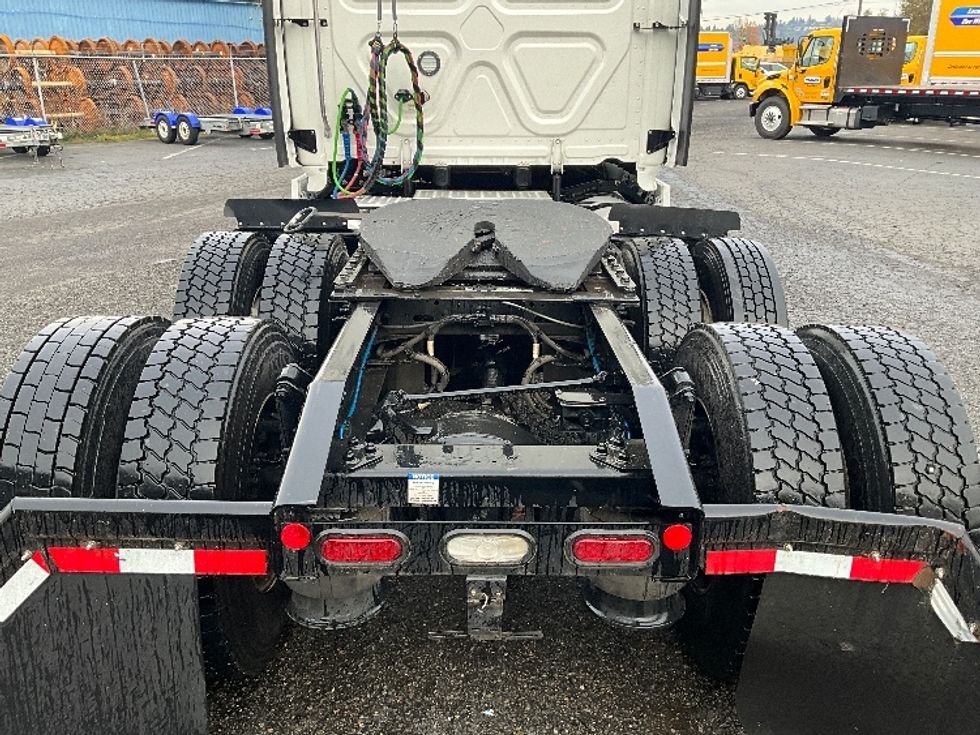Sleeper Tractor-Heavy Duty Tractors-Freightliner-2023-T11664ST-Lacey-WA-580,446\n\t\tmiles-$ 68,250 - Image 6