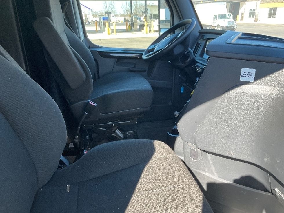 Sleeper Tractor-Heavy Duty Tractors-Freightliner-2023-T12664ST-Akron-OH-508,774\n\t\tmiles-$ 70,750 - Image 15