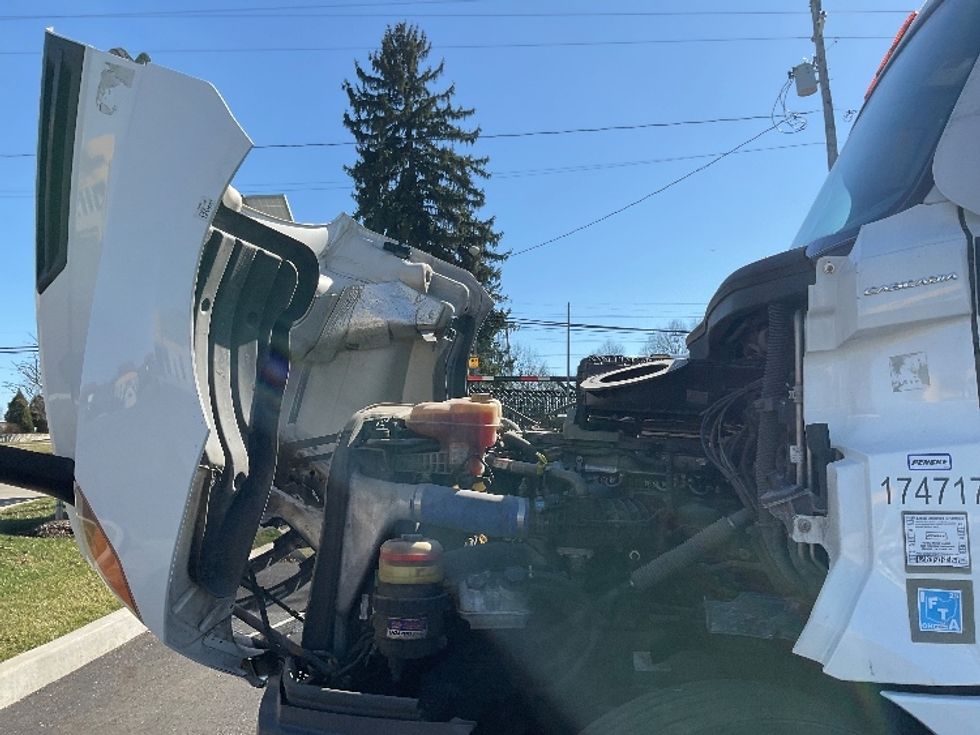 Sleeper Tractor-Heavy Duty Tractors-Freightliner-2023-T12664ST-Akron-OH-508,774\n\t\tmiles-$ 70,750 - Image 21