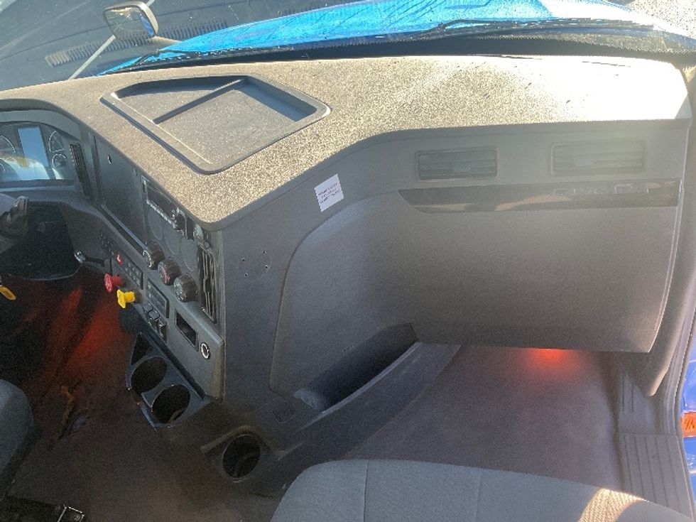 Sleeper Tractor-Heavy Duty Tractors-Freightliner-2023-T12664ST-Akron-OH-597,830\n\t\tmiles-$ 78,000 - Image 14
