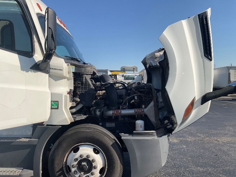 Sleeper Tractor-Heavy Duty Tractors-Freightliner-2023-T12664ST-Akron-OH-815,216\n\t\tmiles-$ 54,500 - Image 20