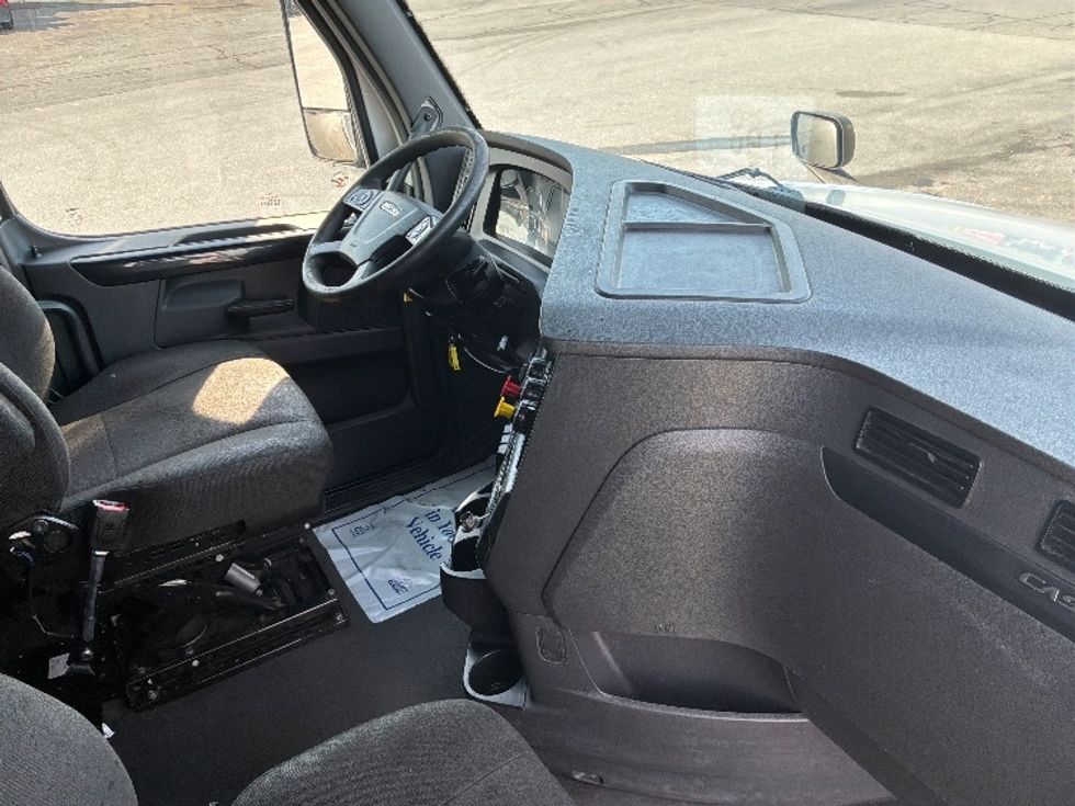 Sleeper Tractor-Heavy Duty Tractors-Freightliner-2023-T12664ST-Allentown-PA-617,432\n\t\tmiles-$ 65,250 - Image 15
