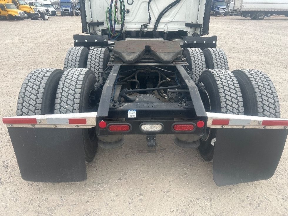 Sleeper Tractor-Heavy Duty Tractors-Freightliner-2023-T12664ST-Amarillo-TX-367,292\n\t\tmiles-$ 92,500 - Image 6