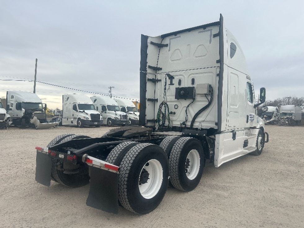 Sleeper Tractor-Heavy Duty Tractors-Freightliner-2023-T12664ST-Amarillo-TX-367,292\n\t\tmiles-$ 92,500 - Image 7