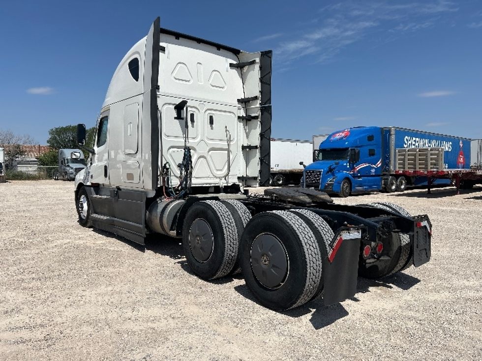 Sleeper Tractor-Heavy Duty Tractors-Freightliner-2023-T12664ST-Amarillo-TX-539,964\n\t\tmiles-$ 71,250 - Image 5