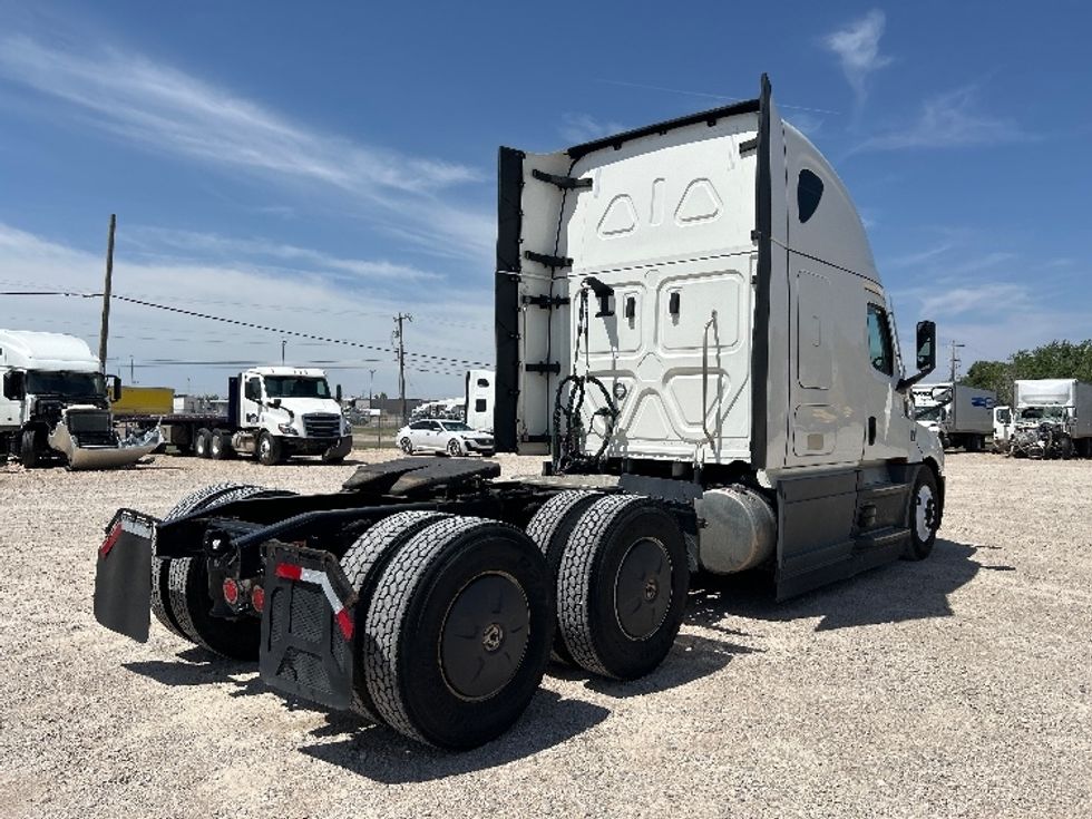 Sleeper Tractor-Heavy Duty Tractors-Freightliner-2023-T12664ST-Amarillo-TX-539,964\n\t\tmiles-$ 71,250 - Image 7