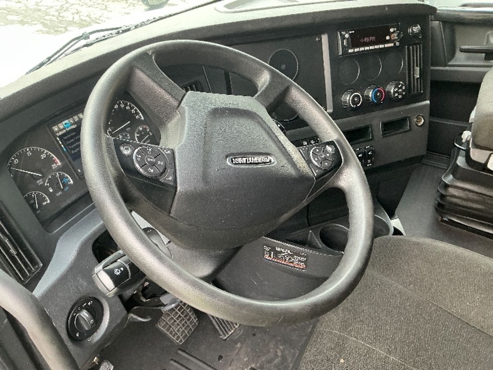 Sleeper Tractor-Heavy Duty Tractors-Freightliner-2023-T12664ST-Asheville-NC-700,393\n\t\tmiles-$ 53,500 - Image 10