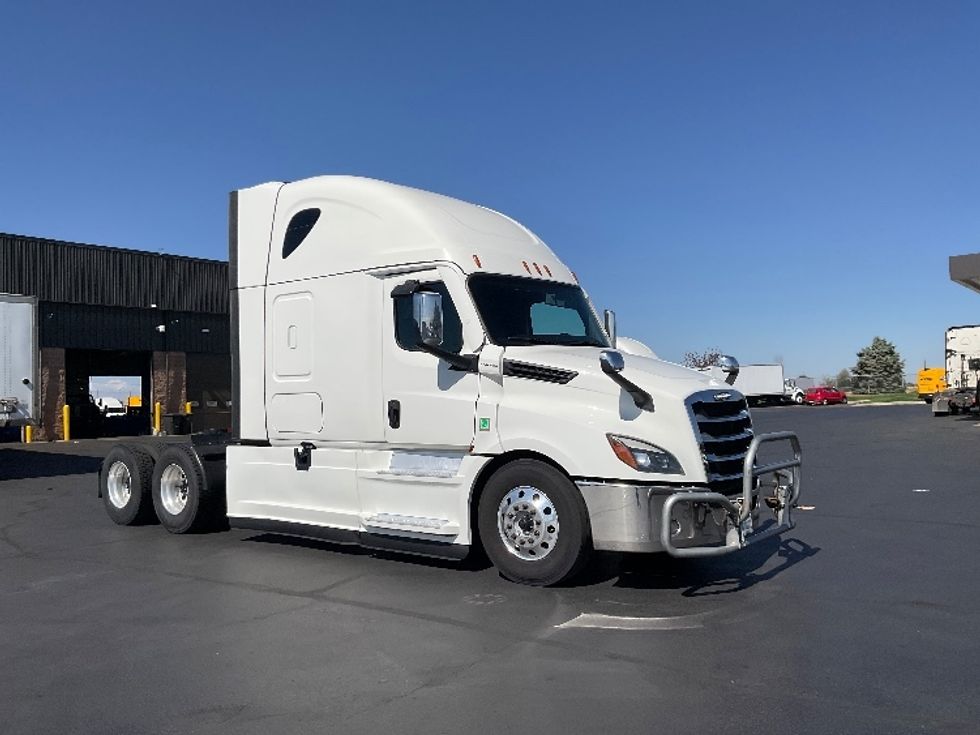 Sleeper Tractor-Heavy Duty Tractors-Freightliner-2023-T12664ST-Aurora-CO-803,222\n\t\tmiles-$ 55,000 - Image 1