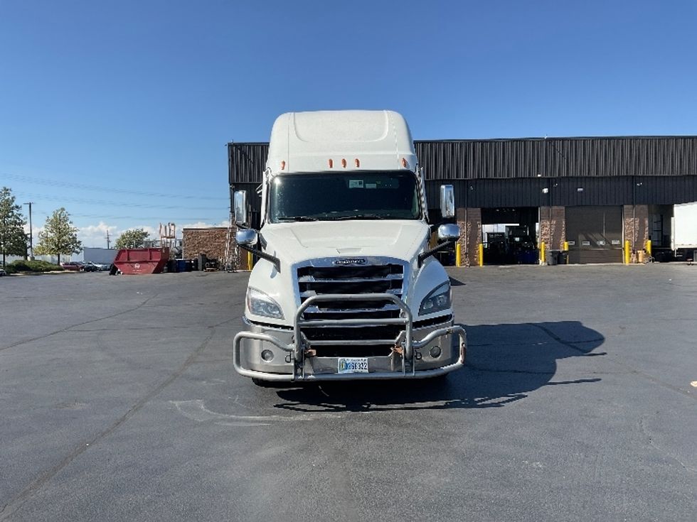 Sleeper Tractor-Heavy Duty Tractors-Freightliner-2023-T12664ST-Aurora-CO-803,222\n\t\tmiles-$ 55,000 - Image 2