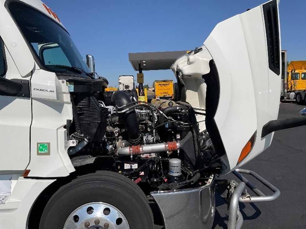 Sleeper Tractor-Heavy Duty Tractors-Freightliner-2023-T12664ST-Aurora-CO-803,222\n\t\tmiles-$ 55,000 - Image 20
