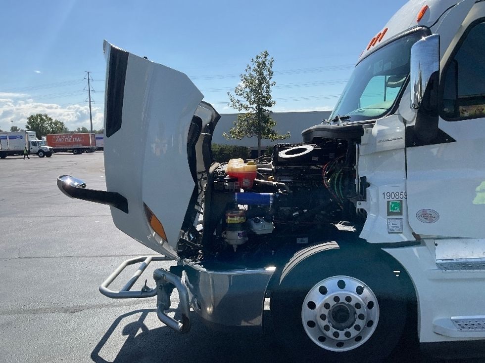 Sleeper Tractor-Heavy Duty Tractors-Freightliner-2023-T12664ST-Aurora-CO-803,222\n\t\tmiles-$ 55,000 - Image 21