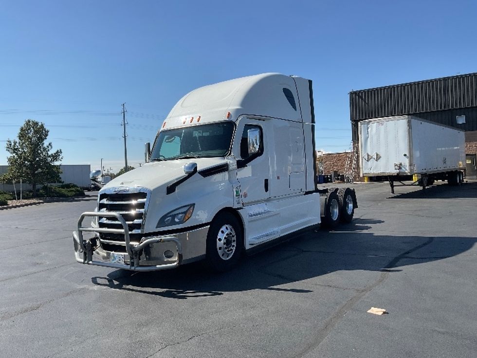 Sleeper Tractor-Heavy Duty Tractors-Freightliner-2023-T12664ST-Aurora-CO-803,222\n\t\tmiles-$ 55,000 - Image 3