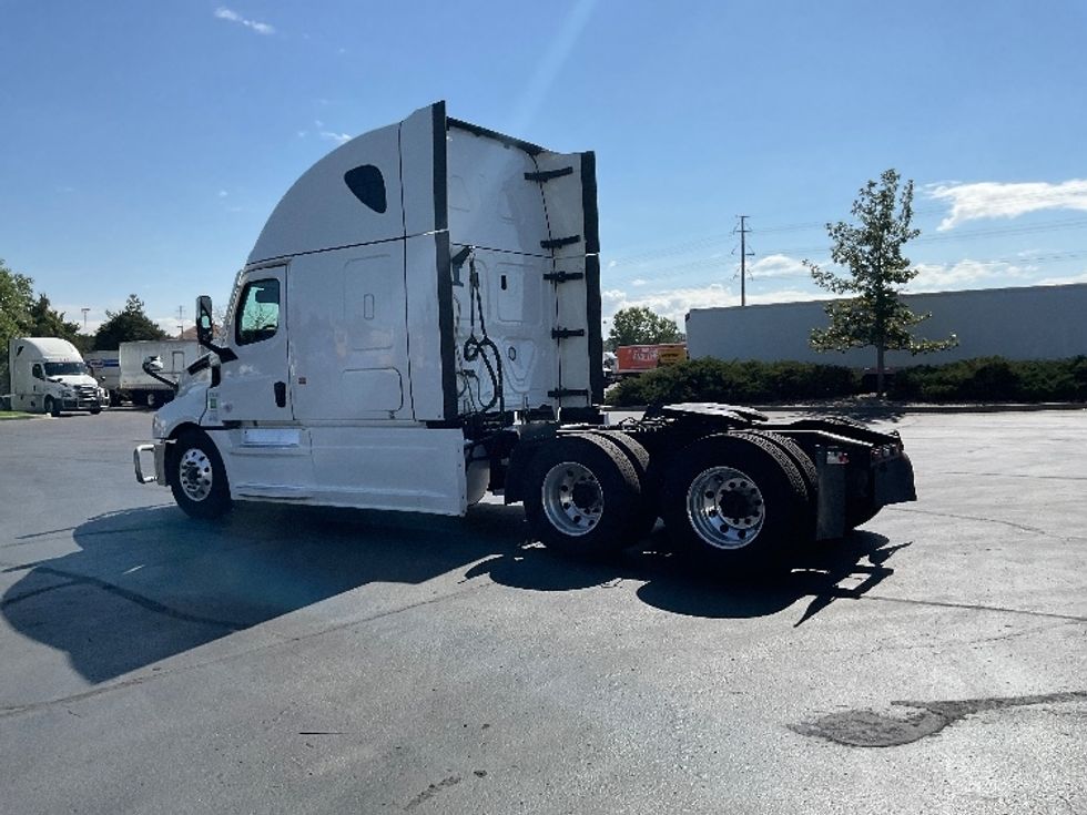 Sleeper Tractor-Heavy Duty Tractors-Freightliner-2023-T12664ST-Aurora-CO-803,222\n\t\tmiles-$ 55,000 - Image 5