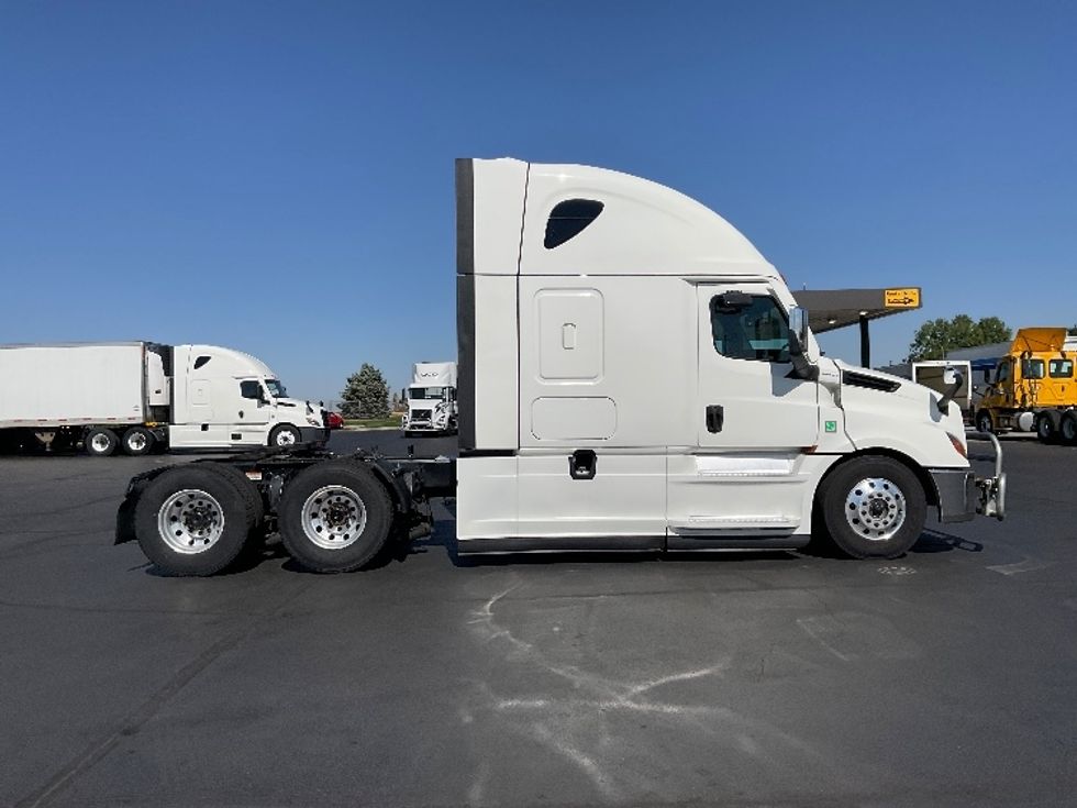 Sleeper Tractor-Heavy Duty Tractors-Freightliner-2023-T12664ST-Aurora-CO-803,222\n\t\tmiles-$ 55,000 - Image 8