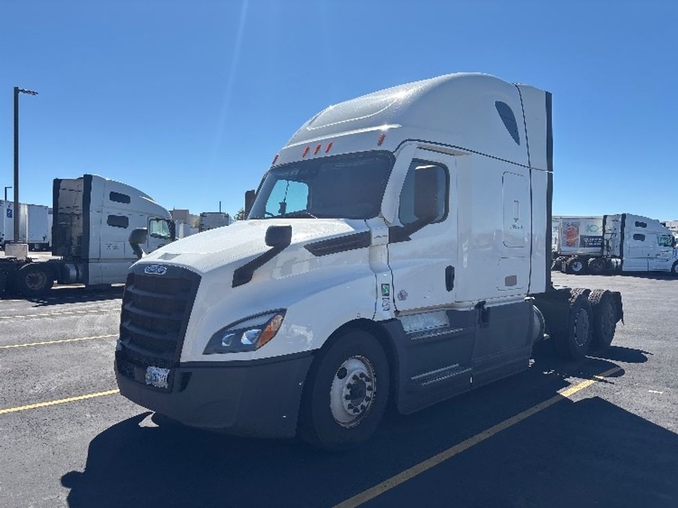 Sleeper Tractor-Heavy Duty Tractors-Freightliner-2023-T12664ST-Aurora-CO-836,529\n\t\tmiles-$ 52,000 - Image 3
