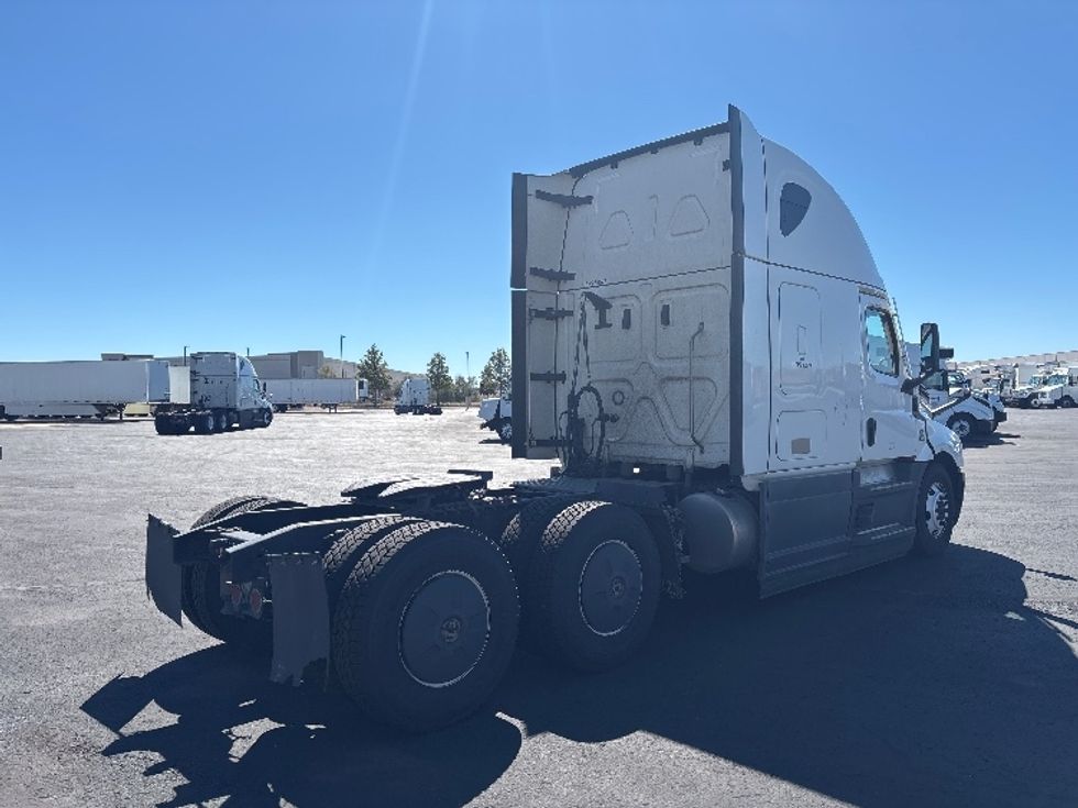 Sleeper Tractor-Heavy Duty Tractors-Freightliner-2023-T12664ST-Aurora-CO-836,529\n\t\tmiles-$ 52,000 - Image 7