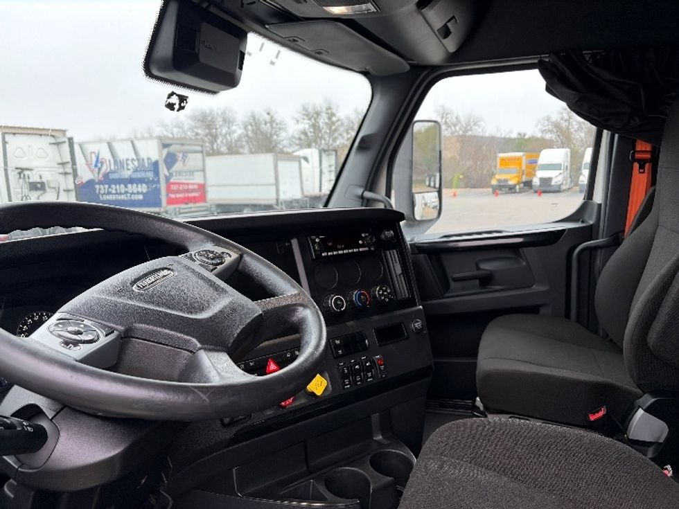 Sleeper Tractor-Heavy Duty Tractors-Freightliner-2023-T12664ST-Austin-TX-310,794\n\t\tmiles-$ 95,750 - Image 10