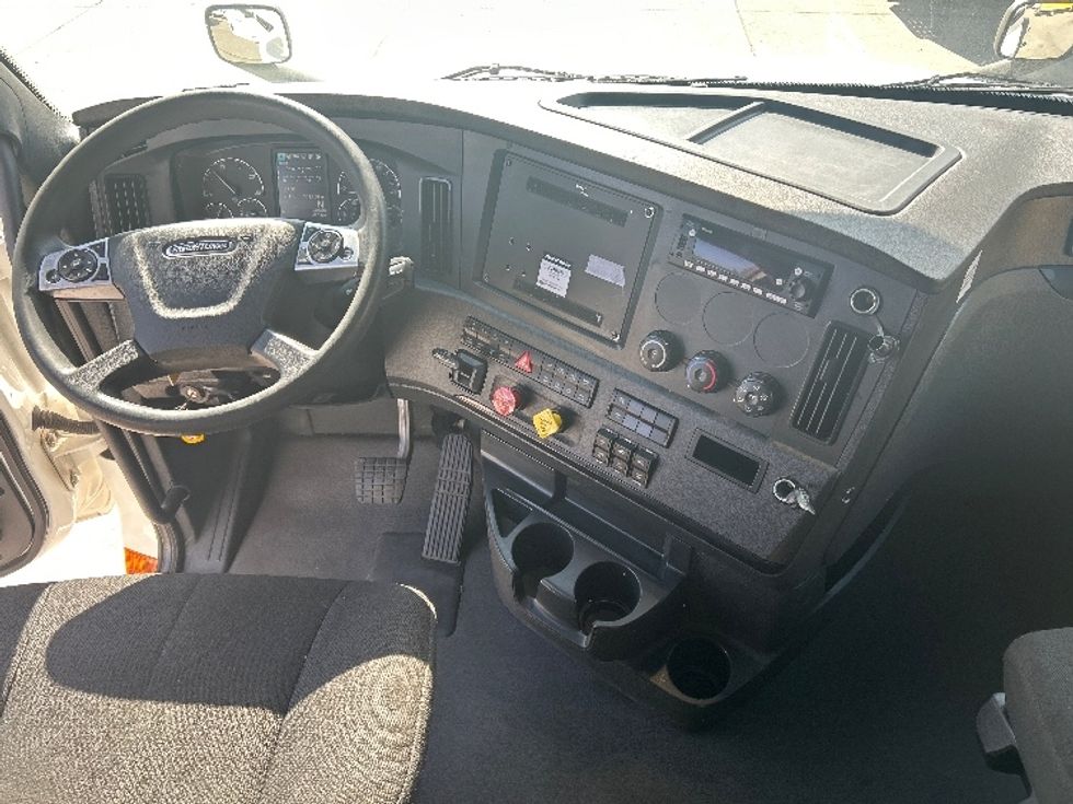 Sleeper Tractor-Heavy Duty Tractors-Freightliner-2023-T12664ST-Bakersfield-CA-562,366\n\t\tmiles-$ 74,250 - Image 12