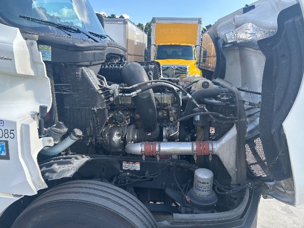 Sleeper Tractor-Heavy Duty Tractors-Freightliner-2023-T12664ST-Bakersfield-CA-562,366\n\t\tmiles-$ 74,250 - Image 20