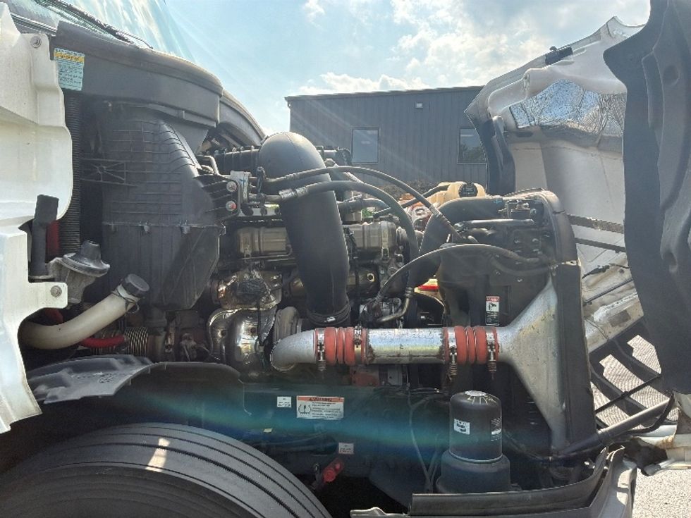 Sleeper Tractor-Heavy Duty Tractors-Freightliner-2023-T12664ST-Bensalem-PA-707,265\n\t\tmiles-$ 59,750 - Image 20
