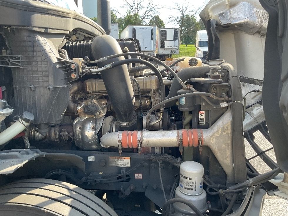 Sleeper Tractor-Heavy Duty Tractors-Freightliner-2023-T12664ST-Bethlehem-PA-676,714\n\t\tmiles-$ 62,500 - Image 20