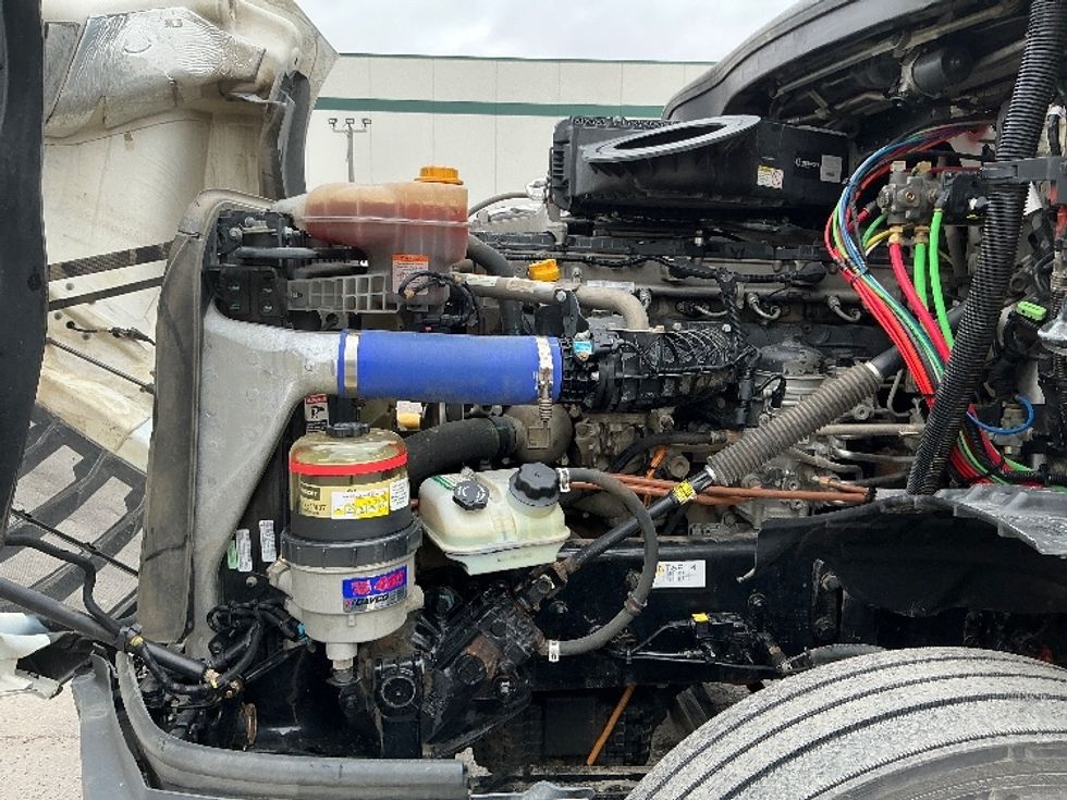 Sleeper Tractor-Heavy Duty Tractors-Freightliner-2023-T12664ST-Calgary-AB-532,298\n\t\tkm-$ 120,000 - Image 21