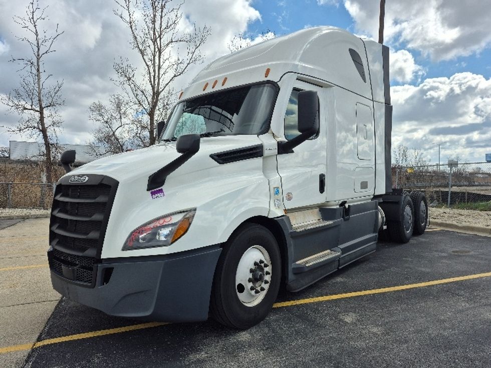 Sleeper Tractor-Heavy Duty Tractors-Freightliner-2023-T12664ST-Chicago (Chicago Ridge)-IL-629,383\n\t\tmiles-$ 56,250 - Image 3