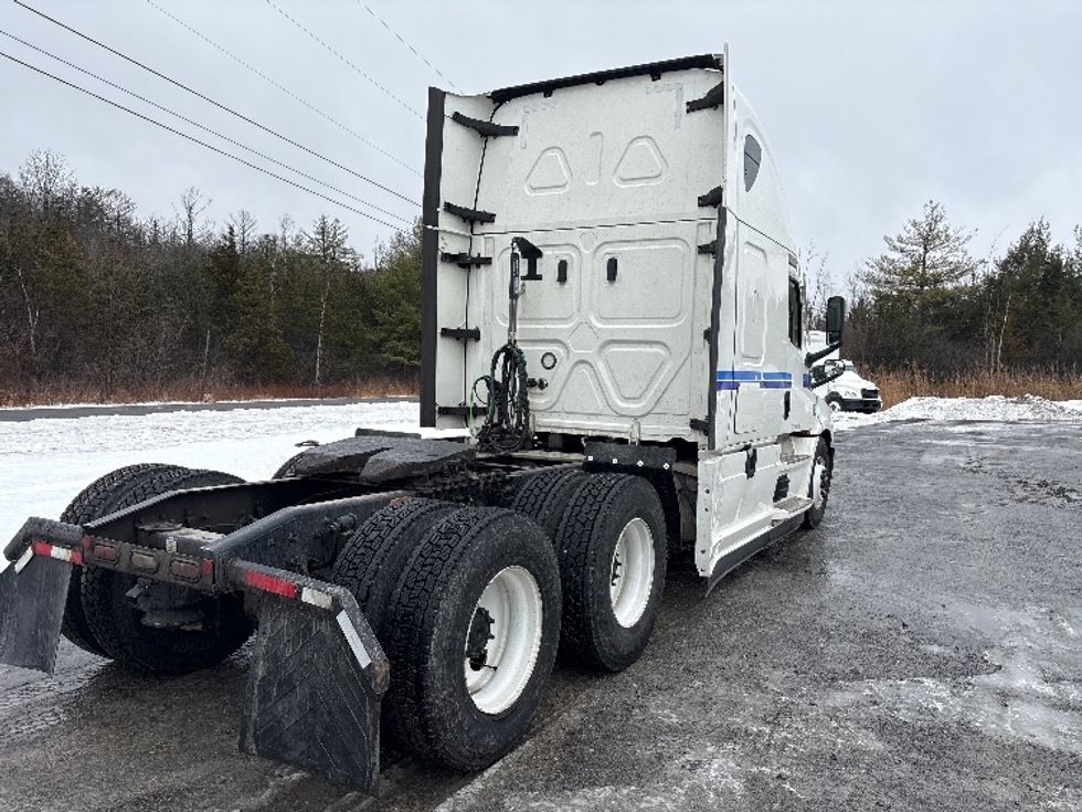 Sleeper Tractor-Heavy Duty Tractors-Freightliner-2023-T12664ST-Coxsackie-NY-659,179\n\t\tmiles-$ 55,750 - Image 7