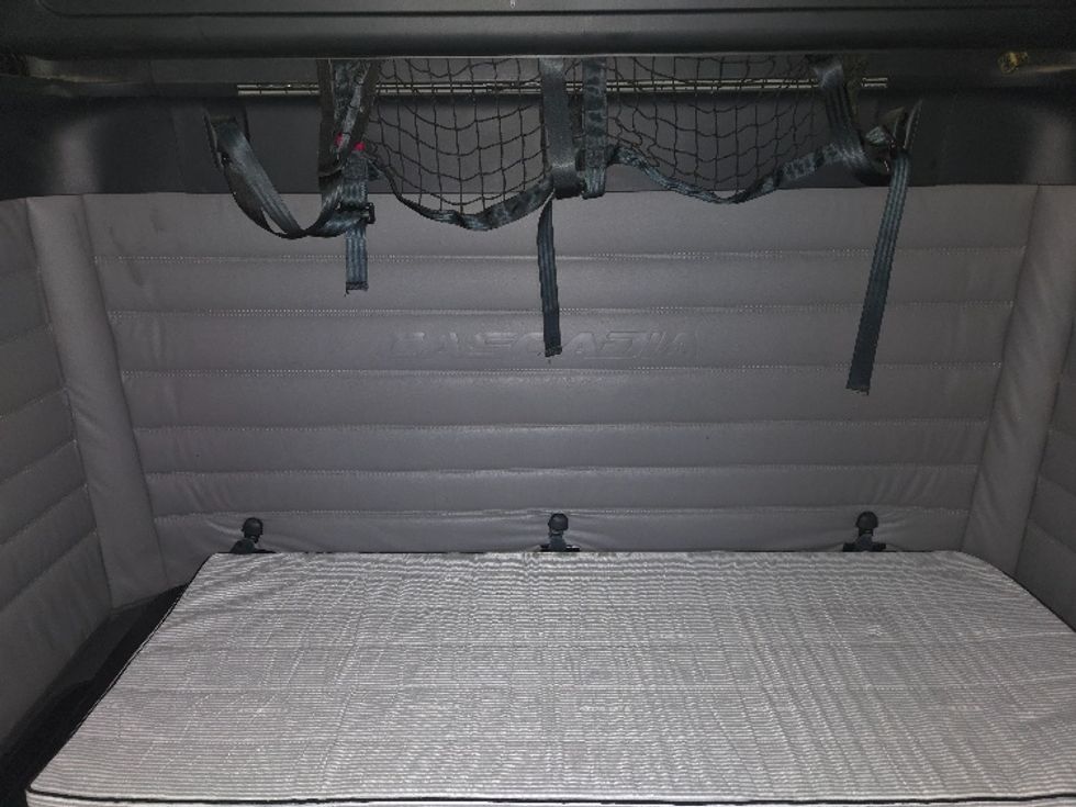 Sleeper Tractor-Heavy Duty Tractors-Freightliner-2023-T12664ST-Dallas-TX-305,380\n\t\tmiles-$ 101,500 - Image 16