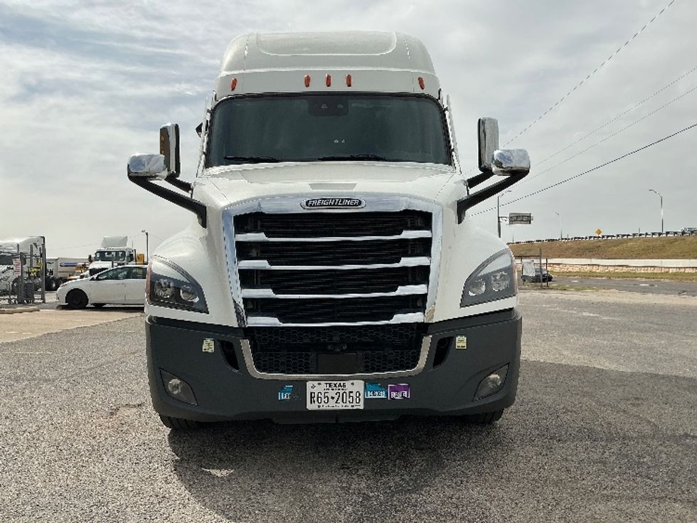 Sleeper Tractor-Heavy Duty Tractors-Freightliner-2023-T12664ST-Dallas-TX-335,858\n\t\tmiles-$ 98,750 - Image 2