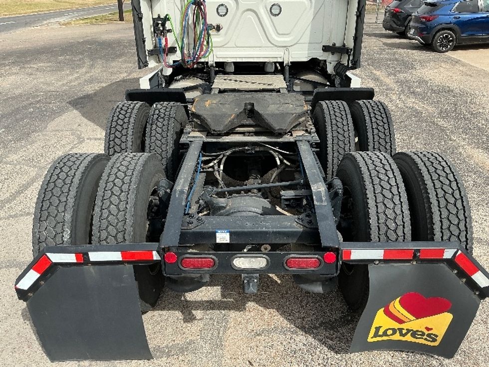 Sleeper Tractor-Heavy Duty Tractors-Freightliner-2023-T12664ST-Dallas-TX-335,858\n\t\tmiles-$ 98,750 - Image 7