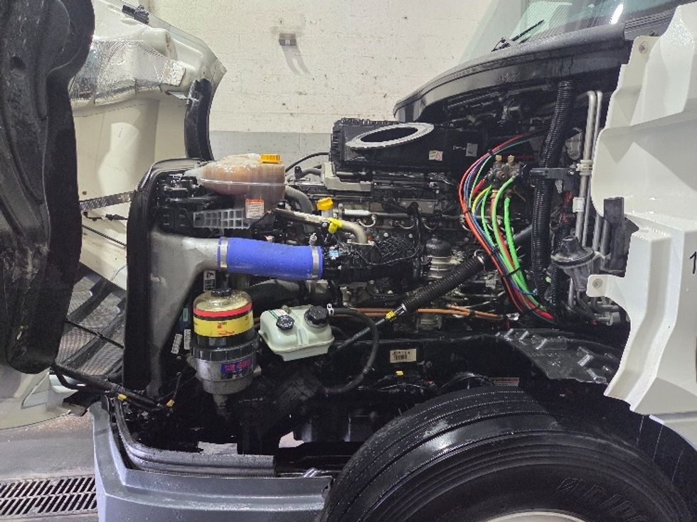 Sleeper Tractor-Heavy Duty Tractors-Freightliner-2023-T12664ST-Dallas-TX-544,296\n\t\tmiles-$ 79,250 - Image 21