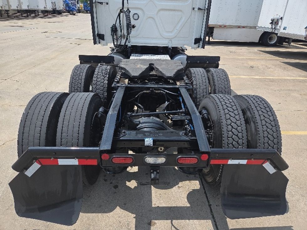 Sleeper Tractor-Heavy Duty Tractors-Freightliner-2023-T12664ST-Dallas-TX-544,296\n\t\tmiles-$ 79,250 - Image 6