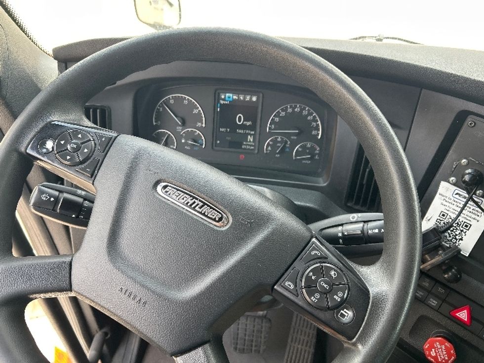 Sleeper Tractor-Heavy Duty Tractors-Freightliner-2023-T12664ST-Dallas-TX-544,656\n\t\tmiles-$ 72,750 - Image 10