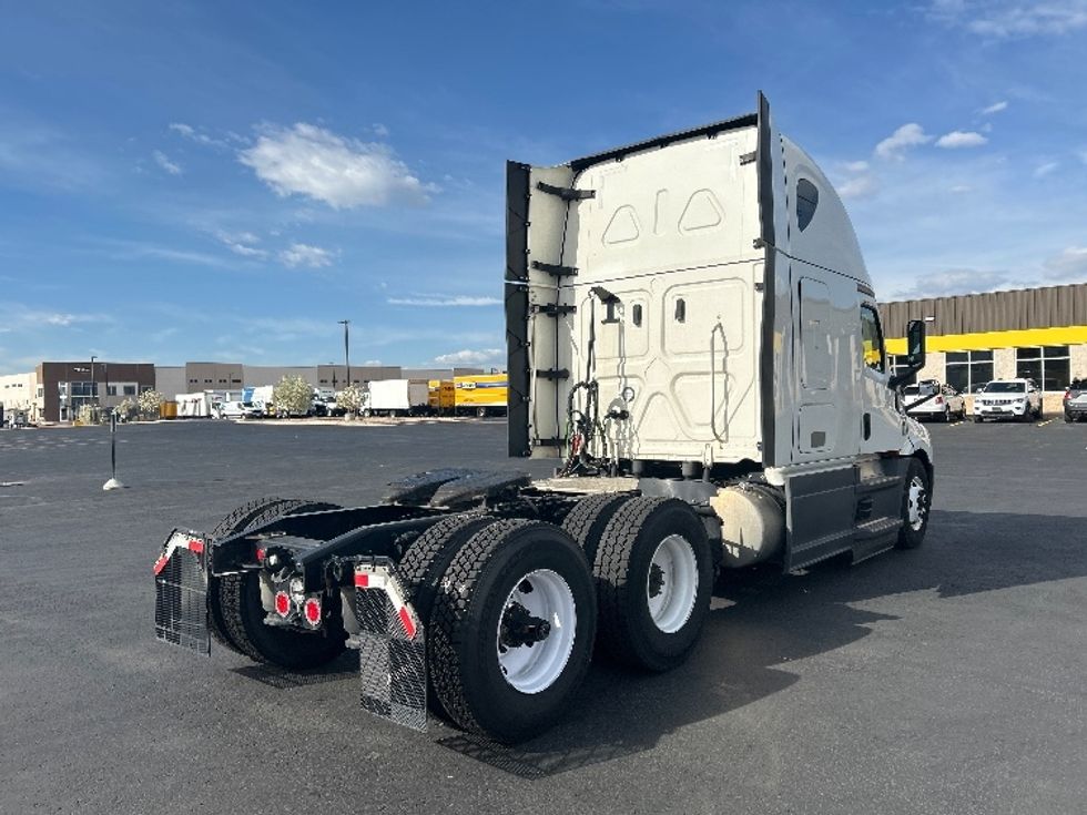 Sleeper Tractor-Heavy Duty Tractors-Freightliner-2023-T12664ST-Denver-CO-540,774\n\t\tmiles-$ 74,750 - Image 7