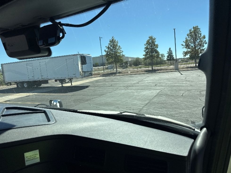 Sleeper Tractor-Heavy Duty Tractors-Freightliner-2023-T12664ST-Denver-CO-740,792\n\t\tmiles-$ 62,000 - Image 14